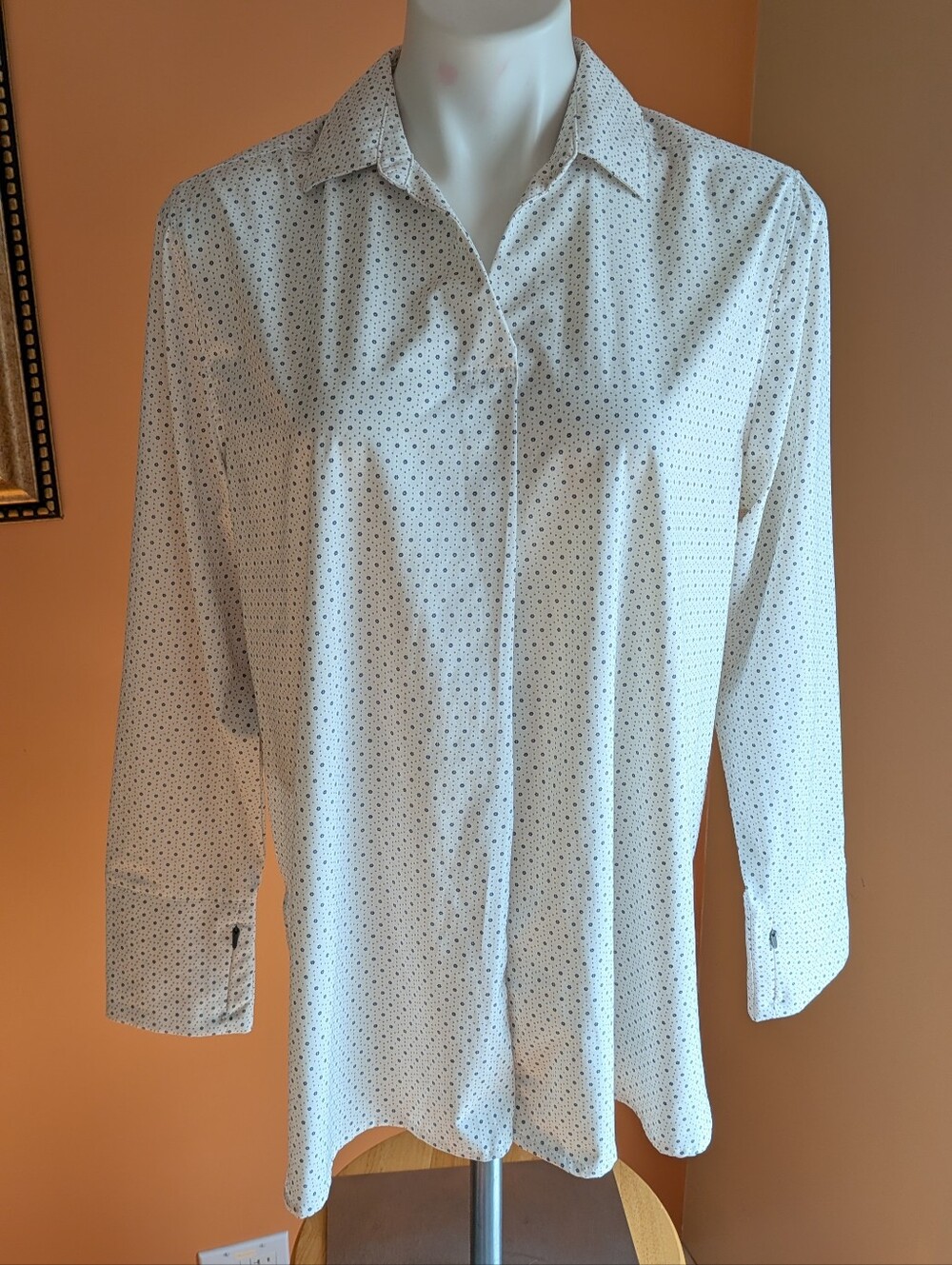 Coolibar  Sun Protection Light Cream Blouse with Tiny Navy Floral Print SizeL